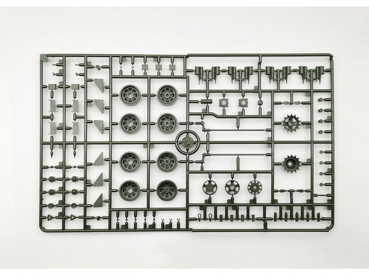 Amusing Hobby T 72m1 With Full Interior Scale 1 35 35a038 Plastic Model Kits Eshop Modeliukai Lt