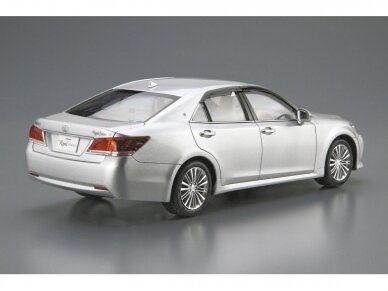 Aoshima - GRS210/AWS210 Toyota Crown Royal Saloon Early model / Late model, 1/24, 05952 2