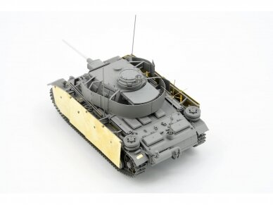 Border Model - Pz.Bef.Wg.III Ausf.K 2in1 w/Schürzen, 1/35, BT-048 6