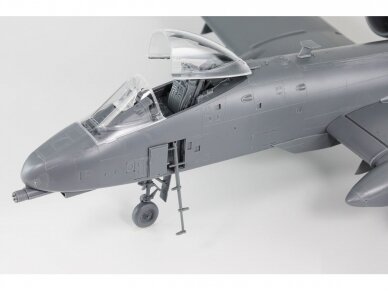 Great Wall Hobby - Fairchild-Republic A-10C Thunderbolt II, 1/48, L4829 5