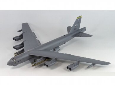 Great Wall Hobby - B-52H Stratofortress Strategic Bomber, 1/144, L1008 9