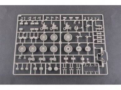 I Love Kit - M4A3E8 Medium Tank - Early, 1/16, 61619 5