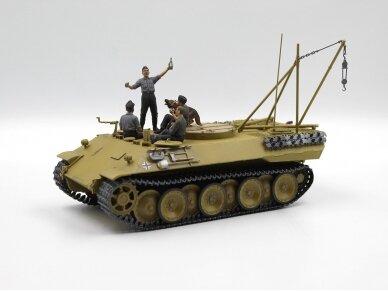 ICM - "Prost!", Between Battles on Bergepanther (WWII German Tankmen with Bergepanther), 1/35, 35343 1