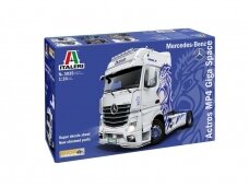 Italeri - Mercedes Benz Actros MP4 Giga Space, 1/24, 3935