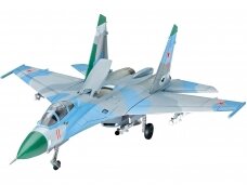 Revell - Suchoi Su-27 Flanker dovanų komplektas, 1/144, 63948