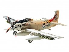 Tamiya - Douglas A-1H Skyraider U.S. Navy, 1/48, 61058