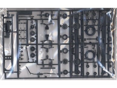 Tamiya - U.S. Multiple Gun Motor Carriage M16, 1/35, 35081 1