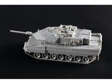 Trumpeter - Leopard 2A6EX main battle tank, export variant, 1/72, 07192 2